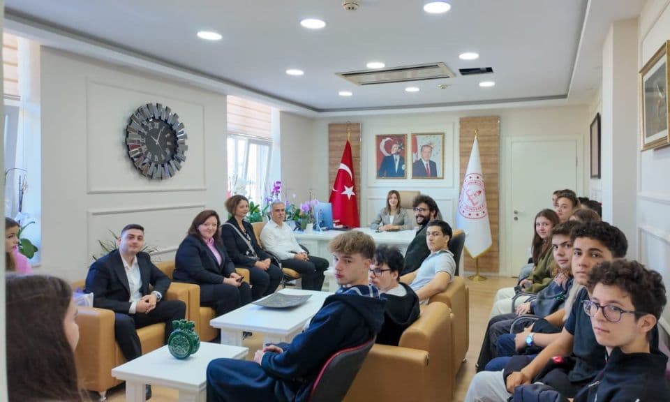 Çanakkale, Uluslararası Misafirlerini Ağırladı: Alman Öğrencilerden İl Millî Eğitim Müdürü Hayta’ya Ziyaret