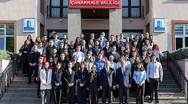 Çanakkale Valiliği'nde Diplomasi Akademisi Heyeti Ziyareti: İstişare Toplantısına Katıldı
