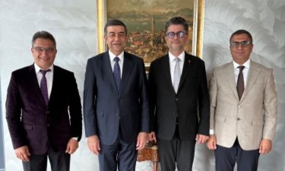Çanakkale'nin Eğitim Geleceği Masada: ÇOMÜ Rektörü Erenoğlu'ndan Stratejik Ziyaret