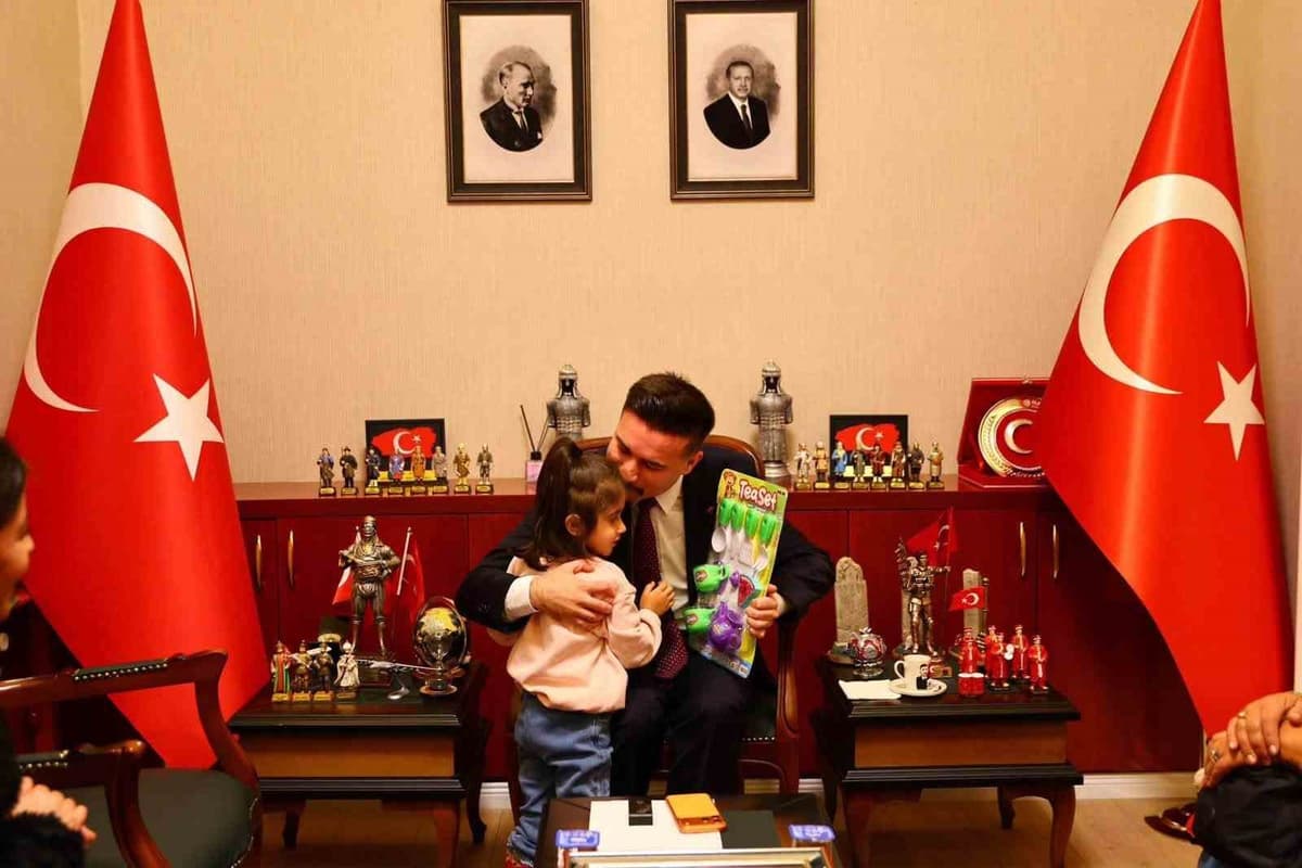 Gökçeada'da Vatandaşın Sesi Kaymakamlıkta Yankılandı: Halk Günü Buluşmalarına Yoğun İlgi