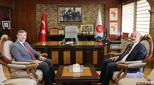 VALİ TORAMAN'DAN İL MÜFTÜSÜ TOPÇU'YA HAYIRLI OLSUN ZİYARETİ