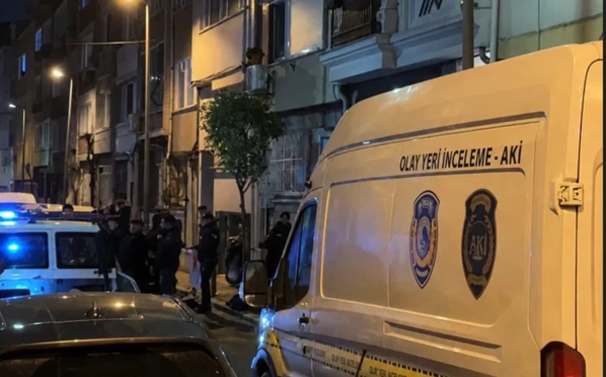 Gece Yarısı Kanlı Bıçaklı Kavga: Bir Genç Hayatını Kaybetti