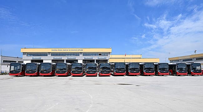 ÇANAKKALE'DE KENT İÇİ ULAŞIM GÜÇLENİYOR: 13 YENİ OTOBÜS HİZMETE BAŞLADI