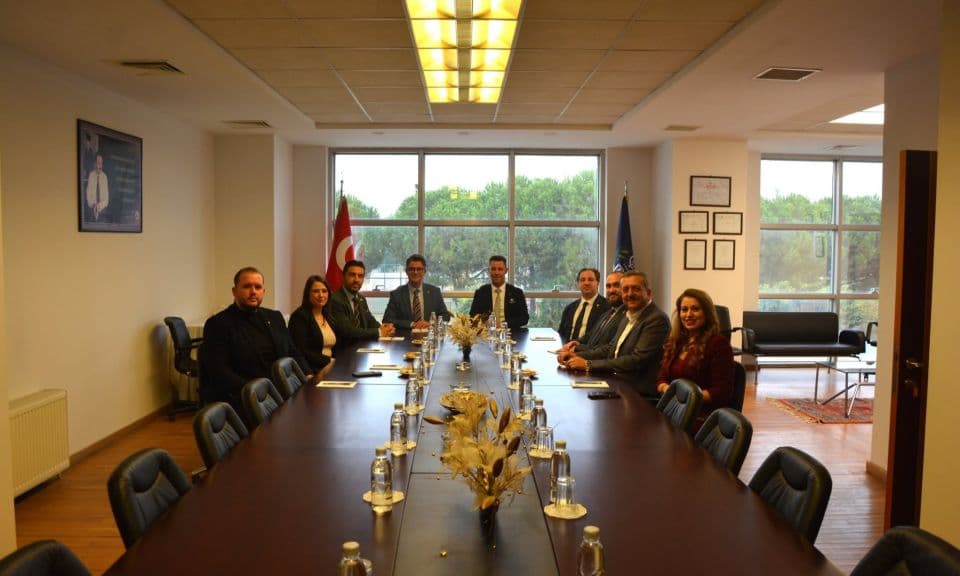 ÇOMÜ Rektörü Erenoğlu, Çanakkale Ticaret Borsası Yeni Yönetimini Ziyaret Etti