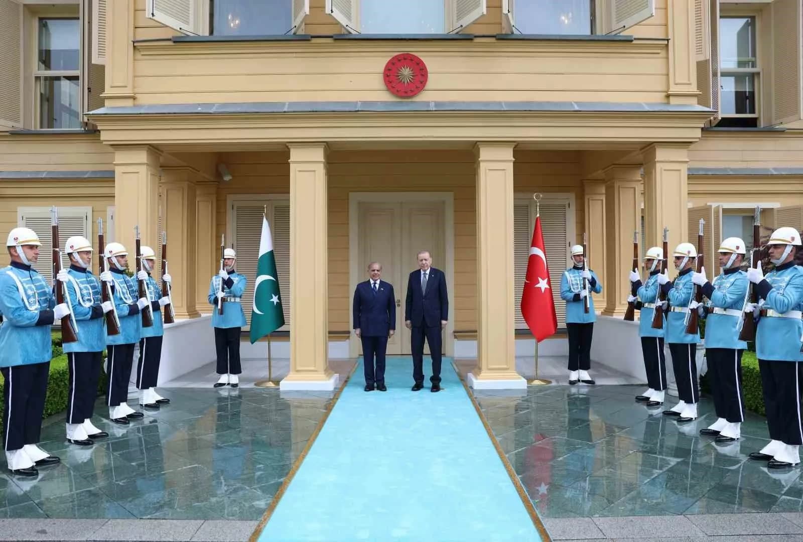 Cumhurbaşkanı Erdoğan, Pakistan Başbakanı Şerif'i Resmi Törenle Karşıladı