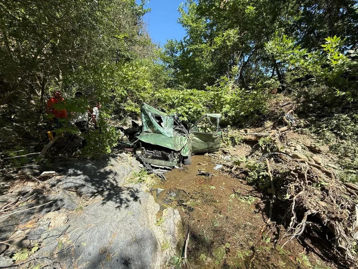 Çanakkale'de Trafik Kazası: İki Kişi Hayatını Kaybetti
