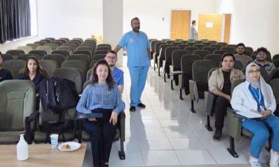 Biga Devlet Hastanesi'nde Acil Servis Hekimlerine Uyum Eğitimi Düzenlendi