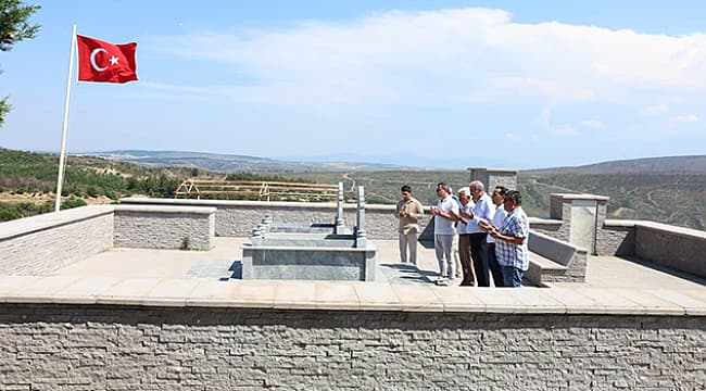 VALİ TORAMAN'DAN ECE BEY TÜRBESİ'NE ZİYARET