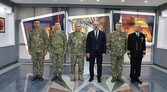 Kara Kuvvetleri Komutanı Orgeneral Tokel, Çanakkale Valisi Toraman'ı Ziyaret Etti