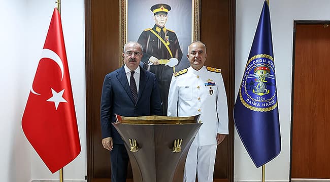 Çanakkale Valisi Toraman'dan Koramiral Oktar'a Ziyaret: Ekolojik Kreş ve UKGS Projeleri Tanıtıldı