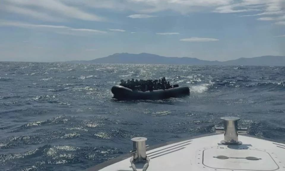 Ayvacık Açıklarında Kaçak Göçmenler Yakalandı