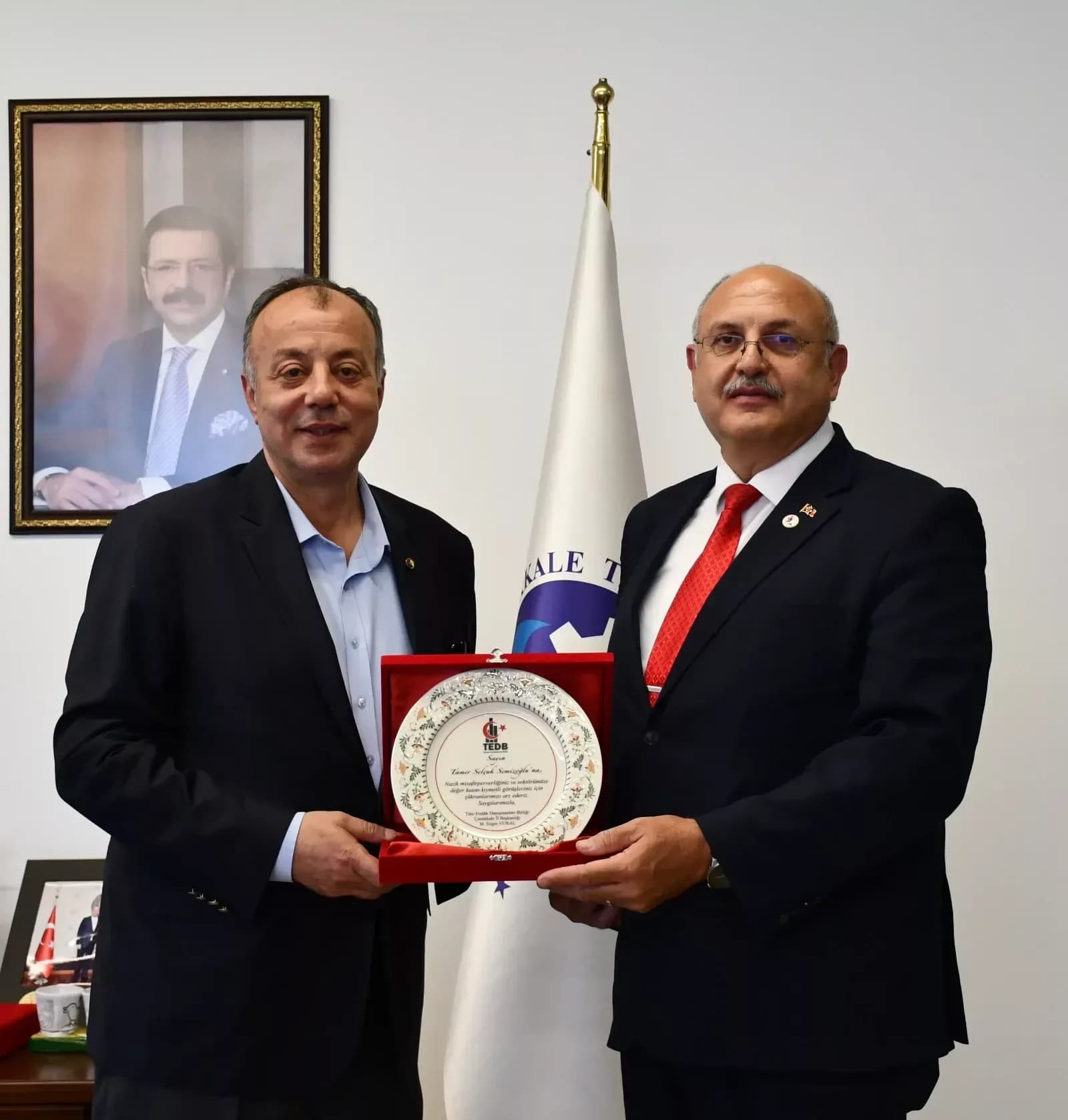 Mehmet Engin Vural, Yönetim Kurulu Başkanı Selçuk Semizoğlu'nu Ziyaret Etti