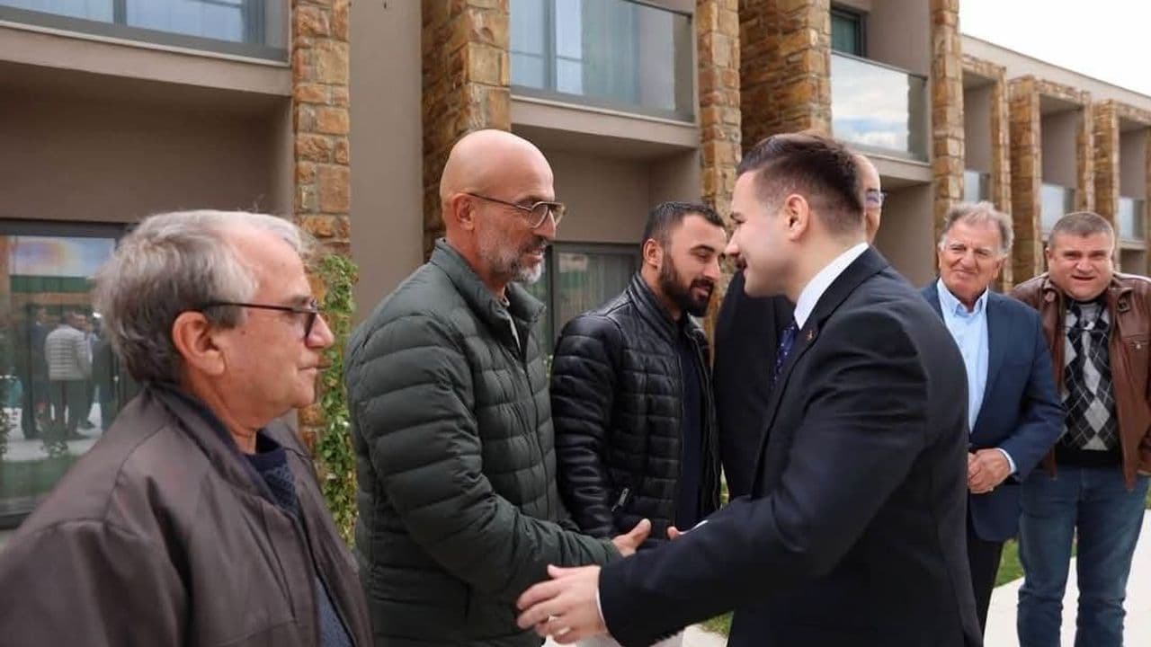 Gökçeada'da Yerel Yönetimin Kalbi Atıyor: Kaymakam Acar'dan Muhtarlara Güçlü Mesajlar