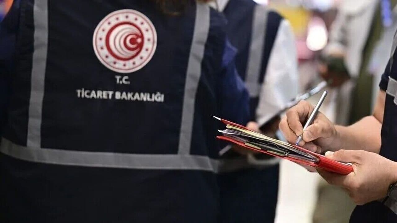 Ticaret Bakanlığı'ndan Dış Ticarette Usulsüzlüklere Büyük Darbe: Milyarlarca Liralık Ceza Yağdı