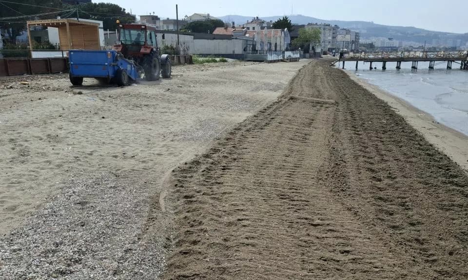 Çanakkale Sahilinin Temizliği Sürüyor