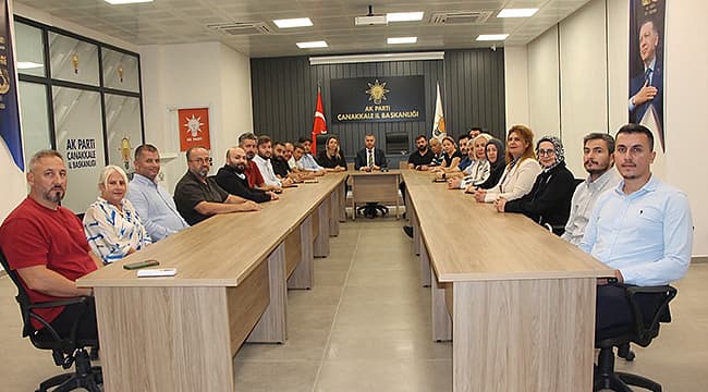 AK Parti Çanakkale Yönetim Toplantısı: Stratejik Adımlar ve Yeni Girişimler