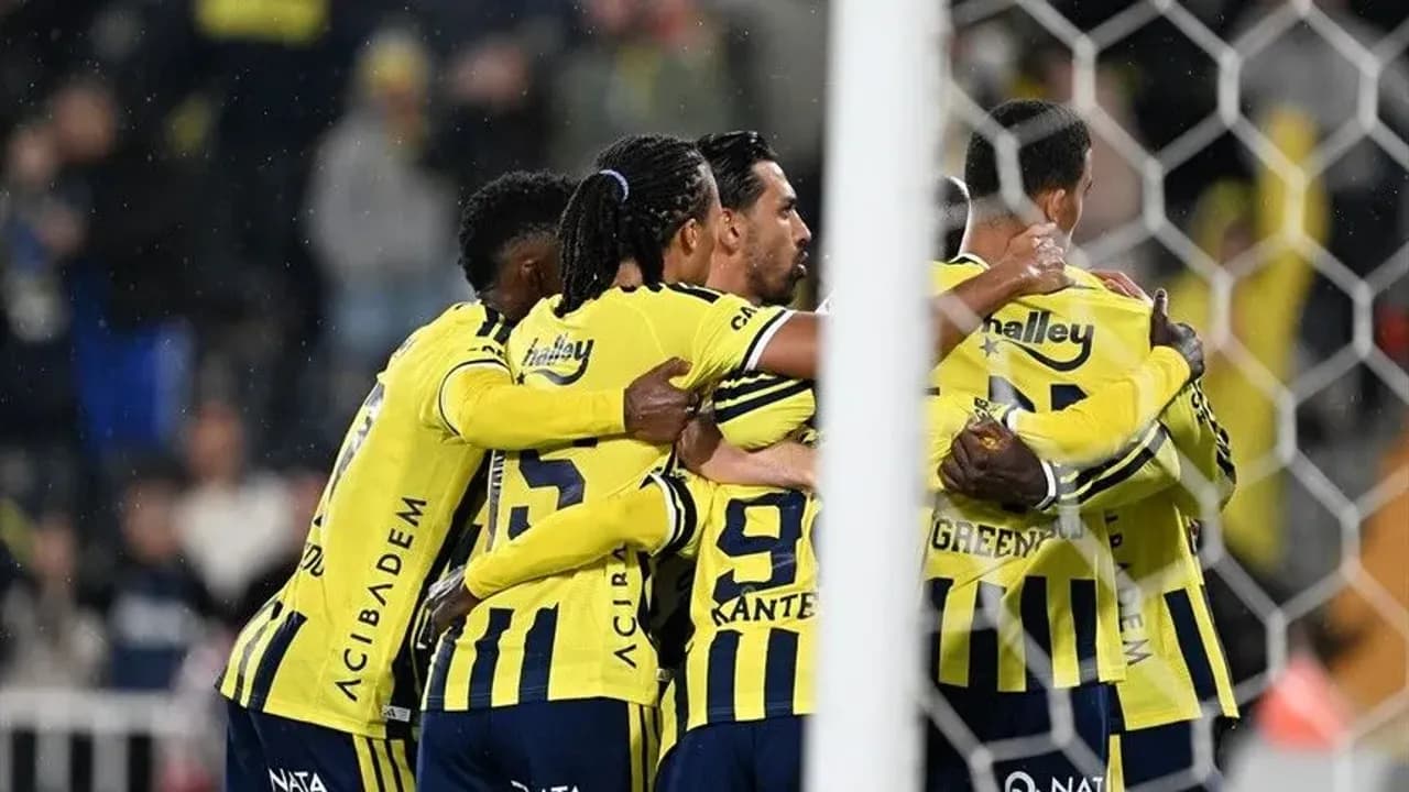 Fenerbahçe, Galatasaray müsabakayı öncesi moral buldu