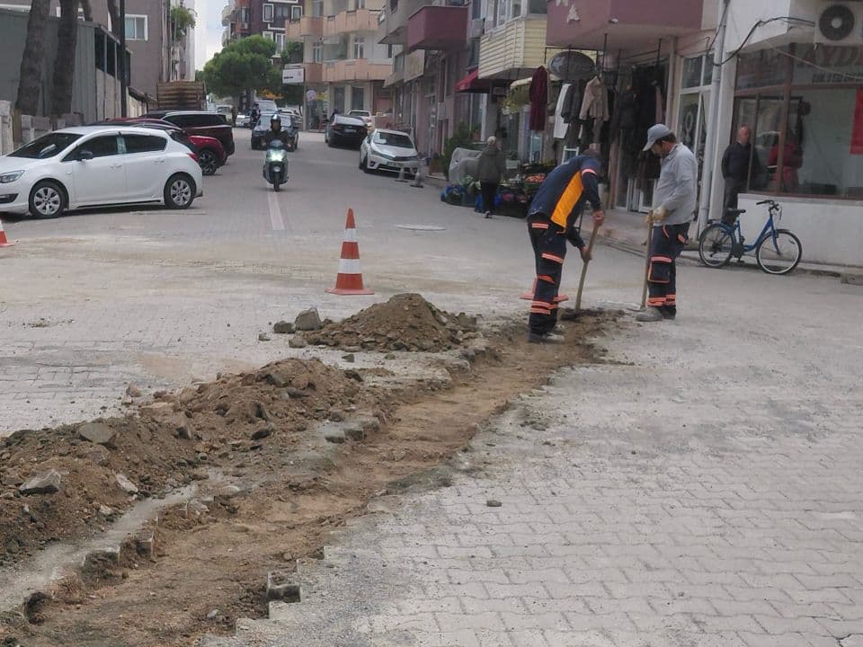 Lapseki Belediyesi'nden İlçe Genelinde Bakım ve Onarım Çalışmaları
