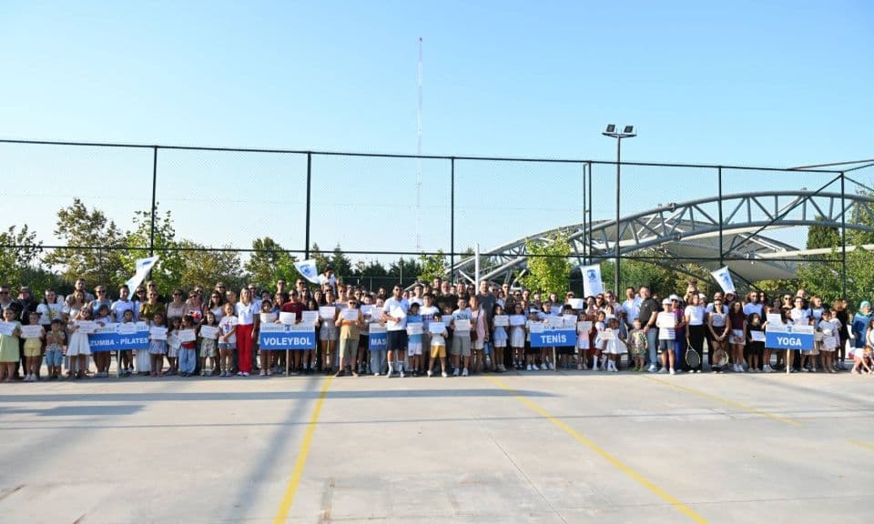 Çanakkale Belediyesi Yaz Spor Okulları katılanları sertifikalarına kavuştu