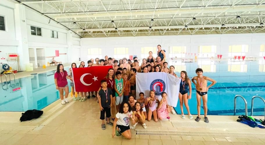 ÇOMÜ’de Zafer Coşkusu Su Altına Taşındı: "30 Ağustos Zafer Bayramı Su Altı Sporları Şenliği" Büyük Bir Coşkuyla Kutlandı