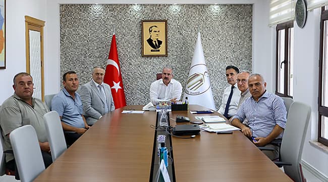 VALİ TORAMAN BAŞKANLIĞINDA İL ÖZEL İDARESİ DEĞERLENDİRME TOPLANTISI YAPILDI
