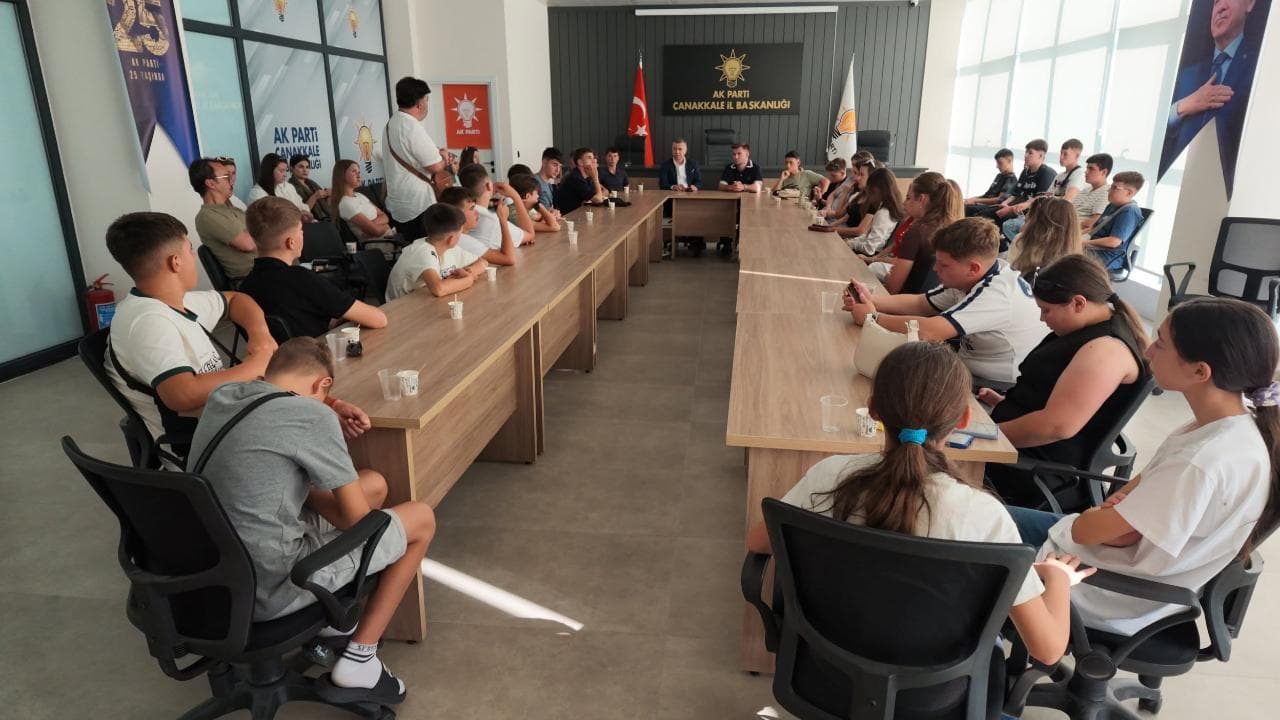 Balkanlardan Çanakkale’ye Vefa Buluşması! Öğrenciler İl Başkanlığında