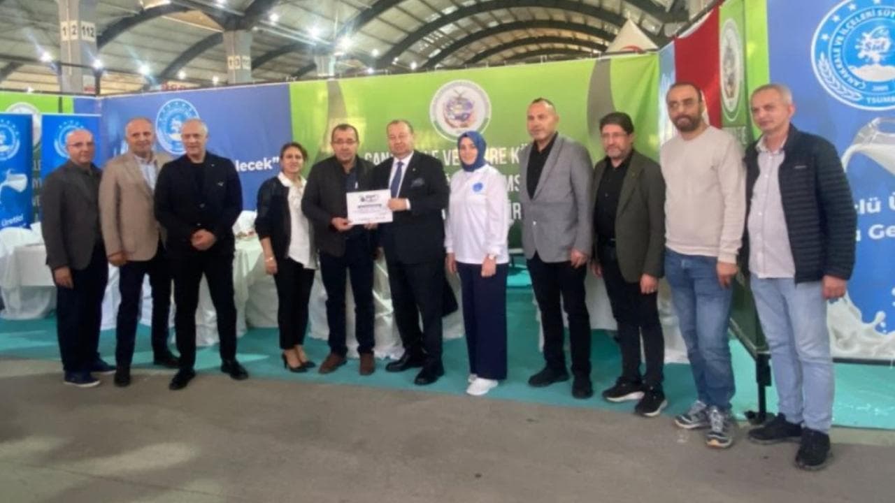 Biga Tarım Fuarı’nda Çanakkale Süt Üreticileri Birliği Üreticilerle Buluştu