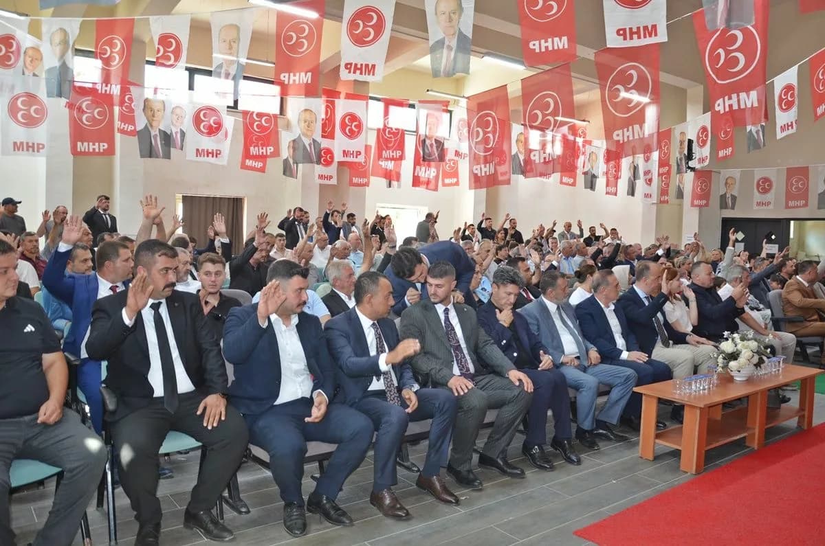 MHP Gelibolu'da Başkanlığa Murat Şarlak Yeniden Seçildi