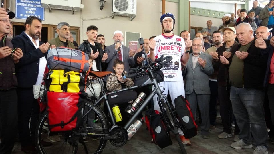 Bisikletle Umre Yolculuğuna Çıkan Murat Tecimen: “Yüce Rabbimin Rahmetine Sığınarak Çıkıyorum”