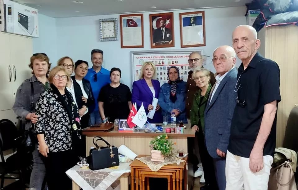 İYİ Parti Çanakkale İl Başkanlığı'ndan Zihinsel Engelliler Derneği'ne Ziyaret