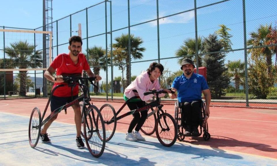 Çanakkale'de Umut Köprüleri Kuruldu: Serebral Palsili Gençler ve Aileleri Üç Gün Boyunca Bir Araya Geldi