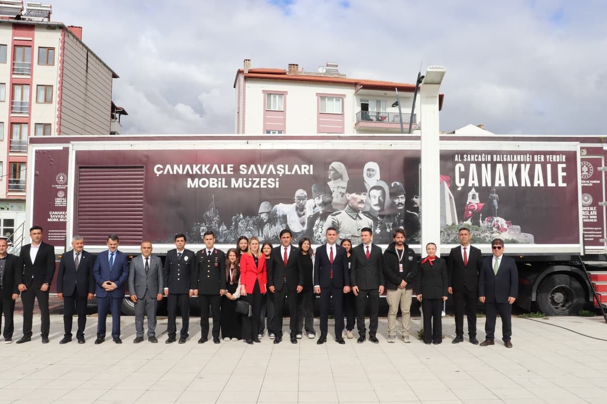 Çanakkale Savaşları Mobil Müze Tırı, Manisa Selendi'de ziyaretçilerini ağırlıyor