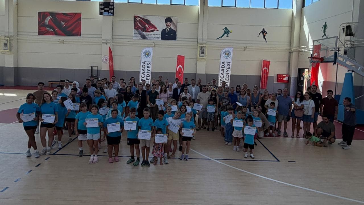 Bozcaada’da çocukların spor heyecanı sertifika töreniyle sona erdi