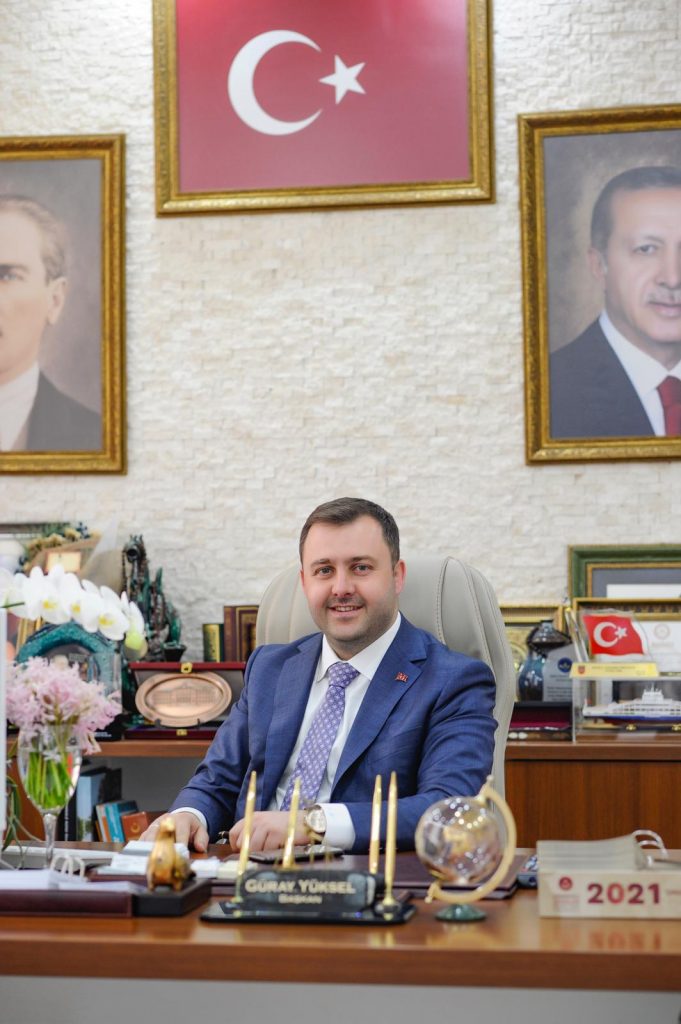 EZİNE BELEDİYE BAŞKANI GÜRAY YÜKSEL DEN ESNAFA DESTEK..BELEDİYE MECLİSİ PAZARTESİ OLAĞANÜSTÜ TOPLANIYOR